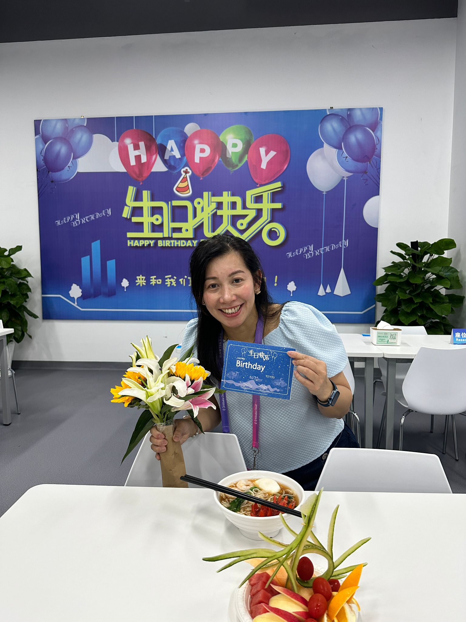 C3  伍紹雲在杭州過生日，感受溫馨。.jpg